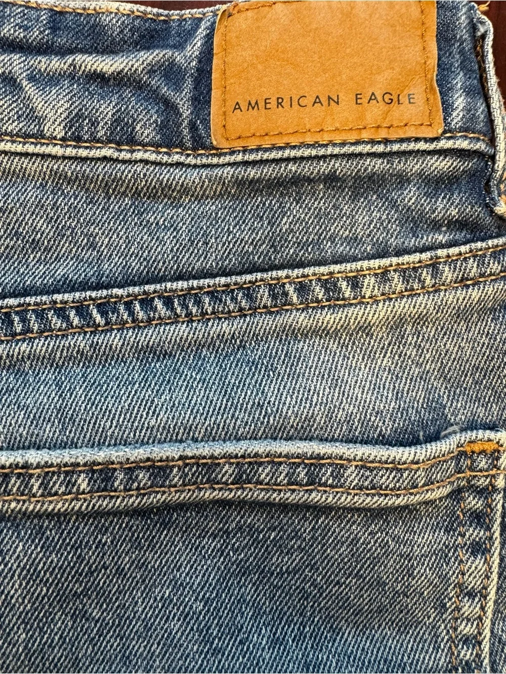 Y2K American Eagle Mom Shorts Size 10- Distressed Light Wash-Frayed Hem GUC